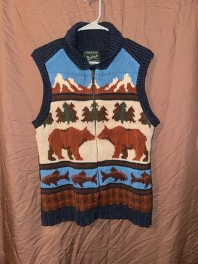 Vintage Woolrich Women’s Blue, Brown & Cream Zip-Up Knit Vest.